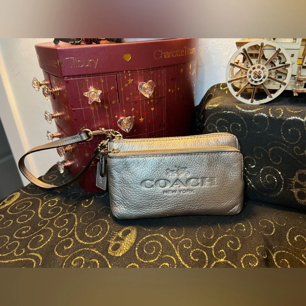 Coach Metallic Taupe/Gold Pebble Leather Double Zip Wristlet w Horse & Carriage